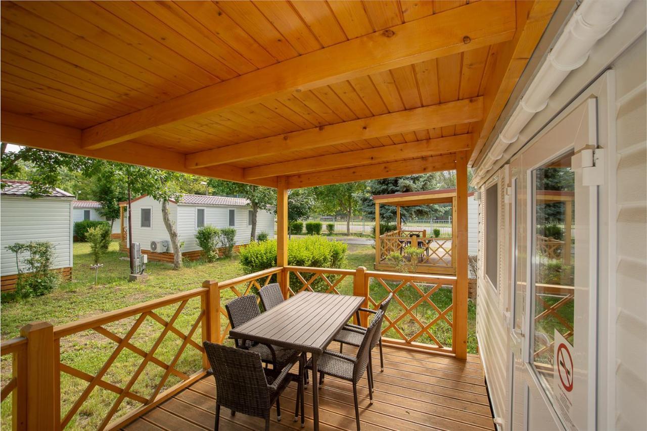 Hungarospa Thermal Camping Mobilhaz Hajduszoboszlo Exterior photo