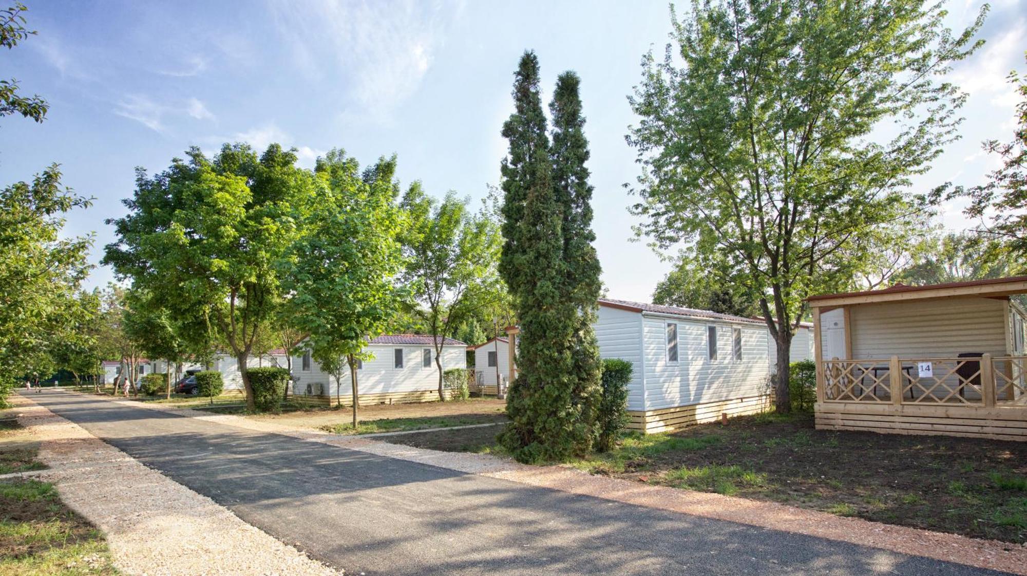 Hungarospa Thermal Camping Mobilhaz Hajduszoboszlo Exterior photo